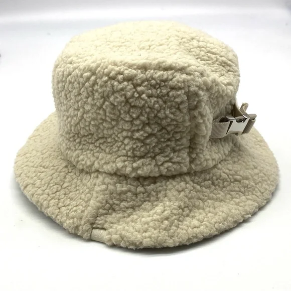 lululemon athletica | Accessories | Lululemon Cream Sherpa  display picture 3